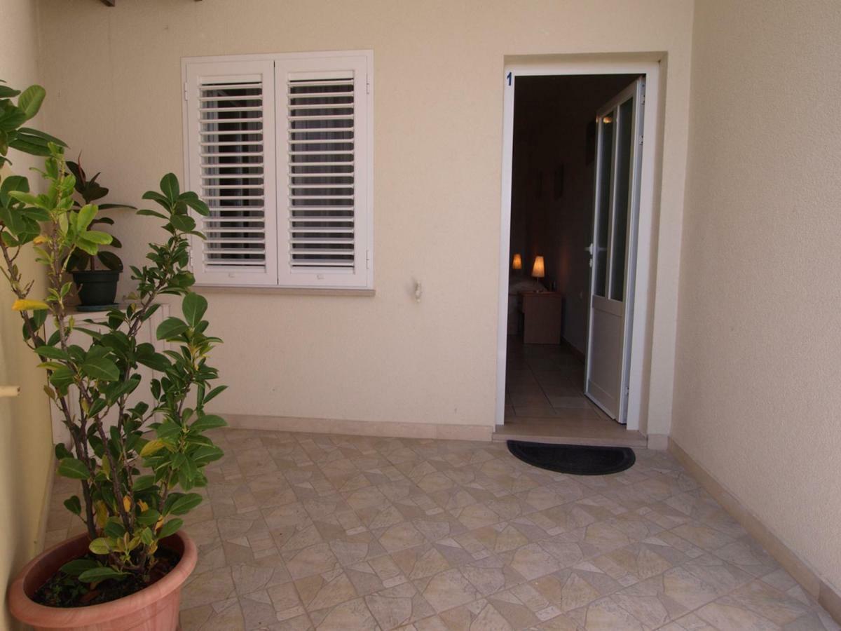 Apartments Skorin Lumbarda Extérieur photo